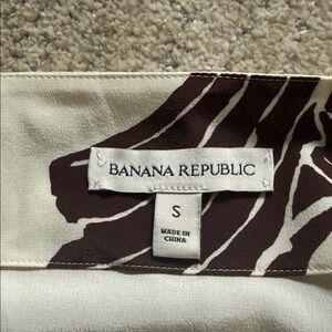 Banana Republic Silk Cream and Brown Patterned Skirt
